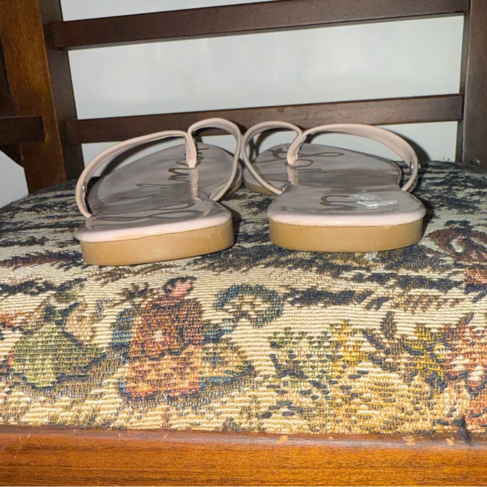 ✨ Sam Edelman Tanya Vegan Patent Leather Flip Flops | Blush Pink | Sz 6 ✨ - Picture 8 of 10
